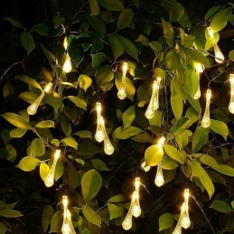 Illuminez votre jardin avec une Guirlande solaire 40 led Teardrop - Blanc chaud scintillant !